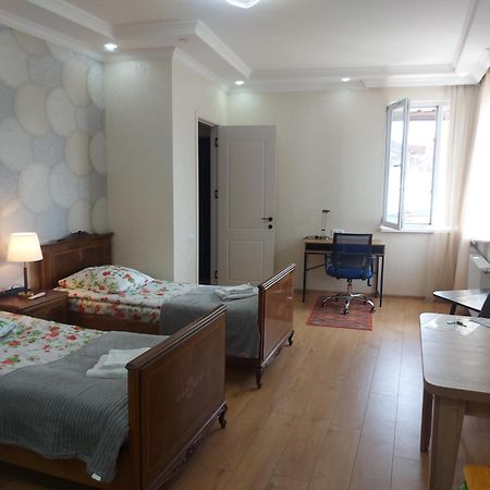 Apartamento Cozy House IV Tiflis Exterior foto